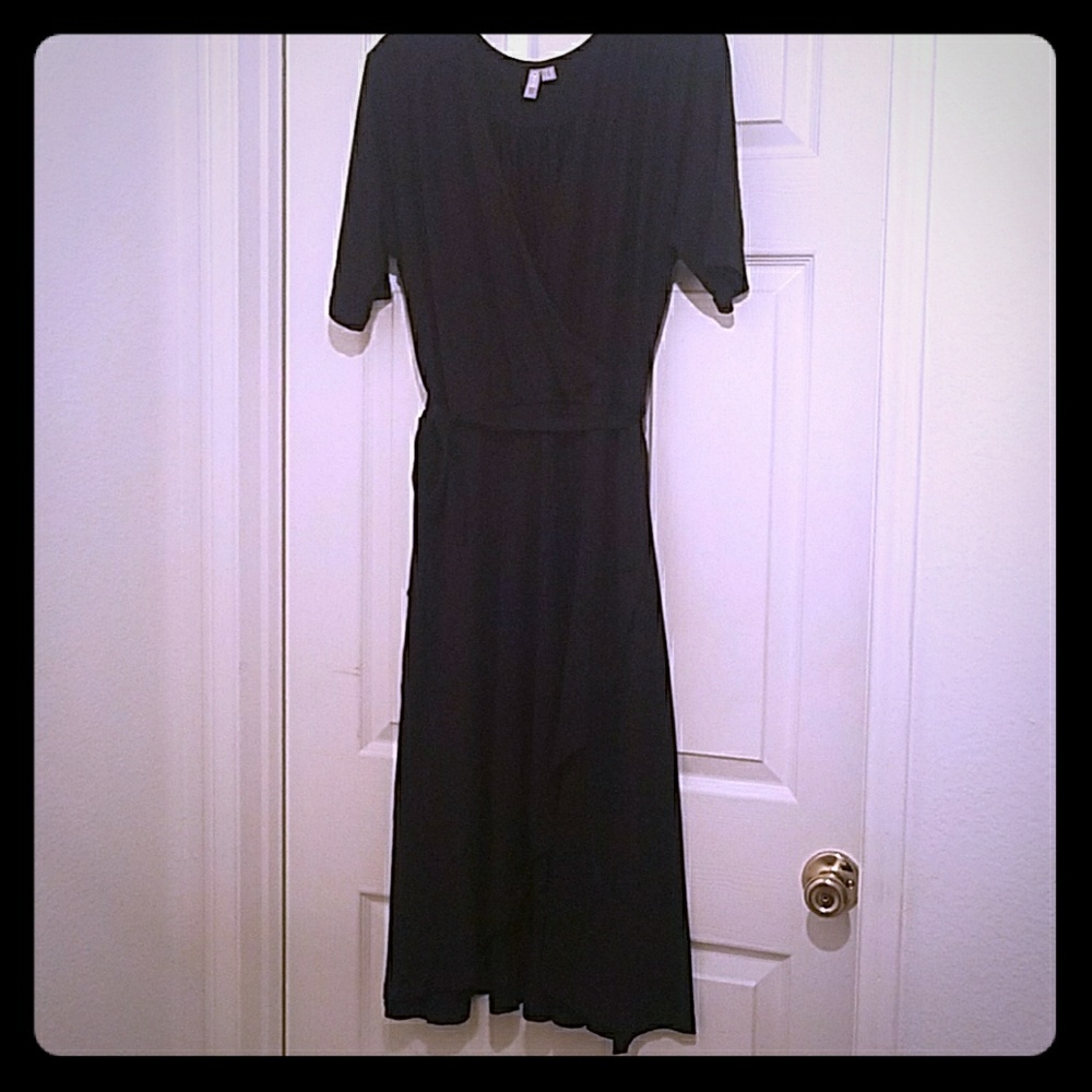 NWOT ASOS: Midi black dress with sleeves